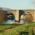 Maison Des Remparts Nichee Sous La Cite Carcassonne