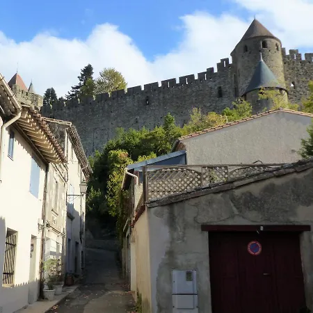 Maison Des Remparts Nichee Sous La Cite Holiday home *