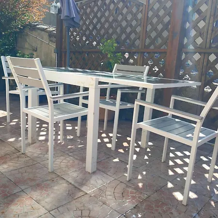 Maison Des Remparts Nichee Sous La Cite