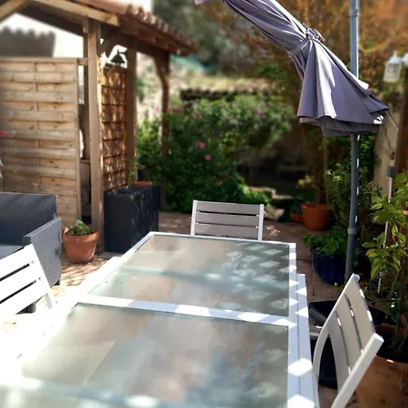 Maison Des Remparts Nichee Sous La Cite Casa de Férias