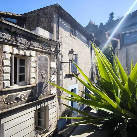 Maison Des Remparts Nichee Sous La Cite Vakantiehuis