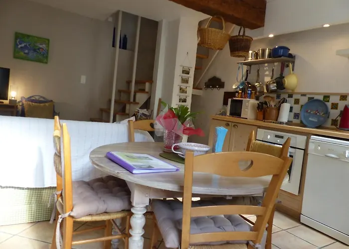 Maison Des Remparts Nichée Sous La Cité Сasa de vacaciones *