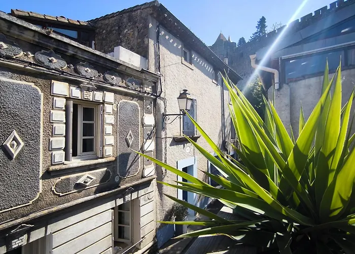 Maison Des Remparts Nichee Sous La Cite Casa de Férias