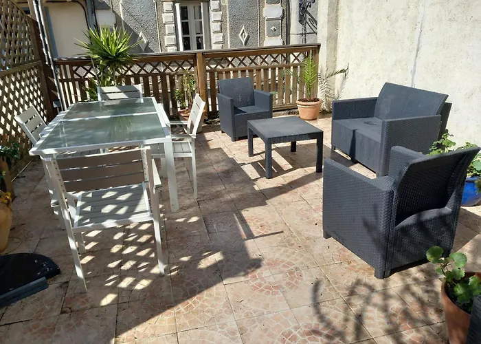Maison Des Remparts Nichee Sous La Cite Casa de Férias *