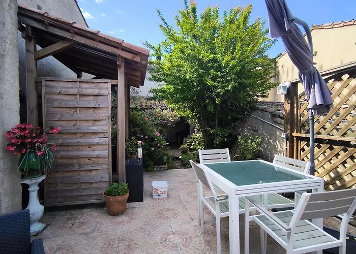 Maison Des Remparts Nichee Sous La Cite Casa de Férias Carcassonne